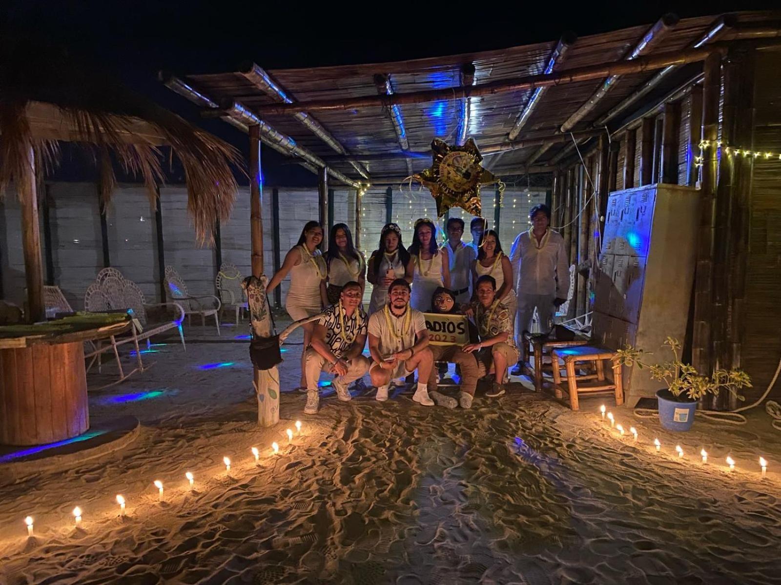 Pepon Surf Camp Hotel Mancora Bagian luar foto